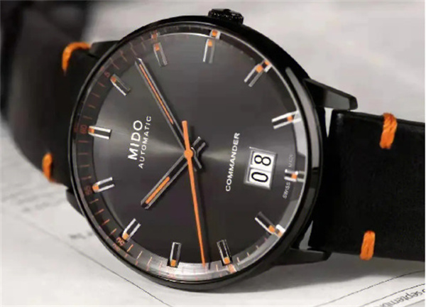 美度表带掉色是什么原因